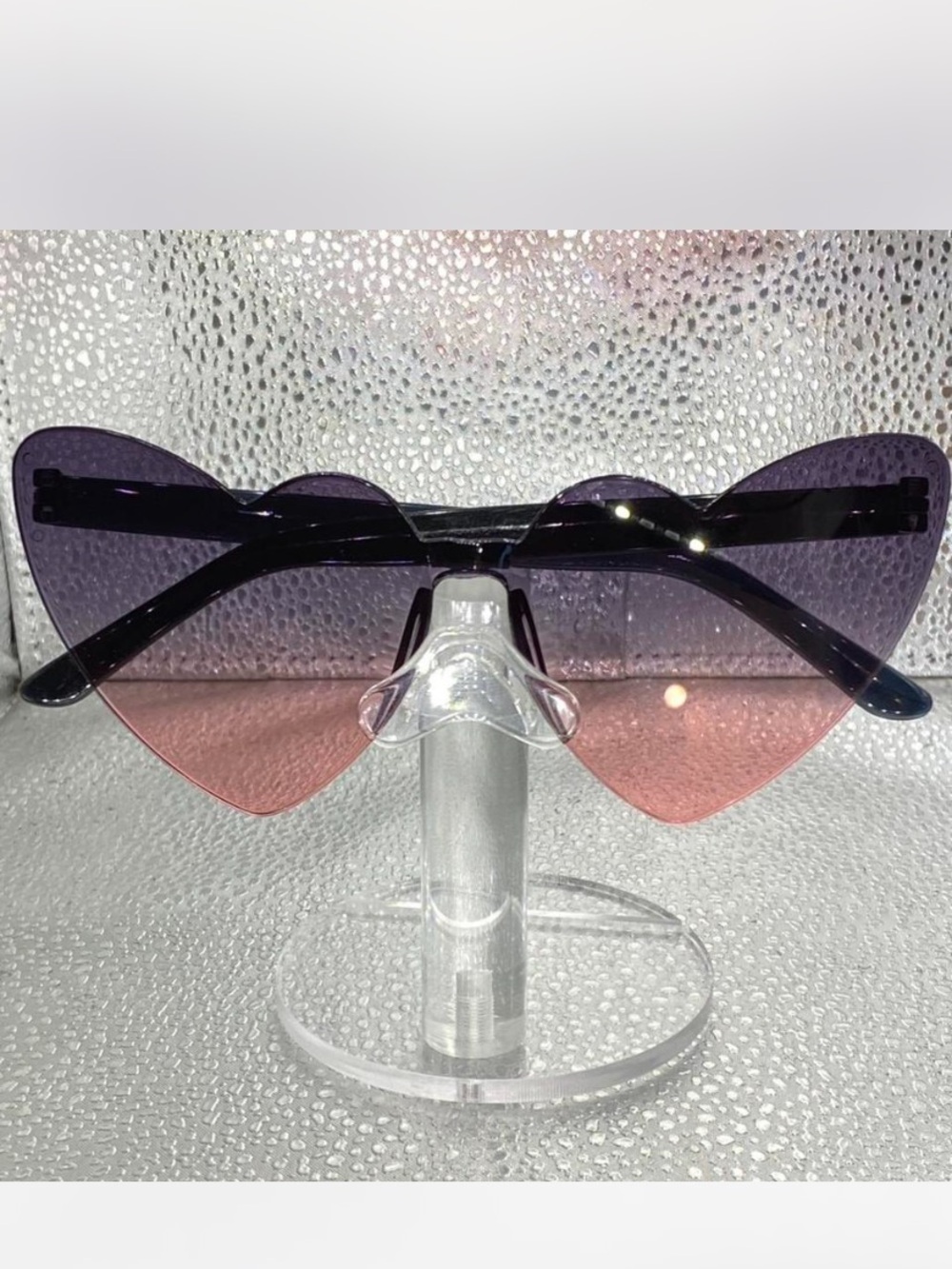 *** Heart-Shaped  ^^^ Gradient Sunglasses  ^*^ Pink / Purple *** UVP ***